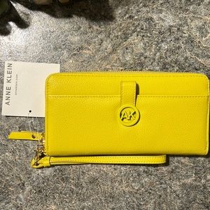 NWT Anne Klein Slim Zip Wallet, AK Coated Hardware & Detachable Wristlet in Lime
